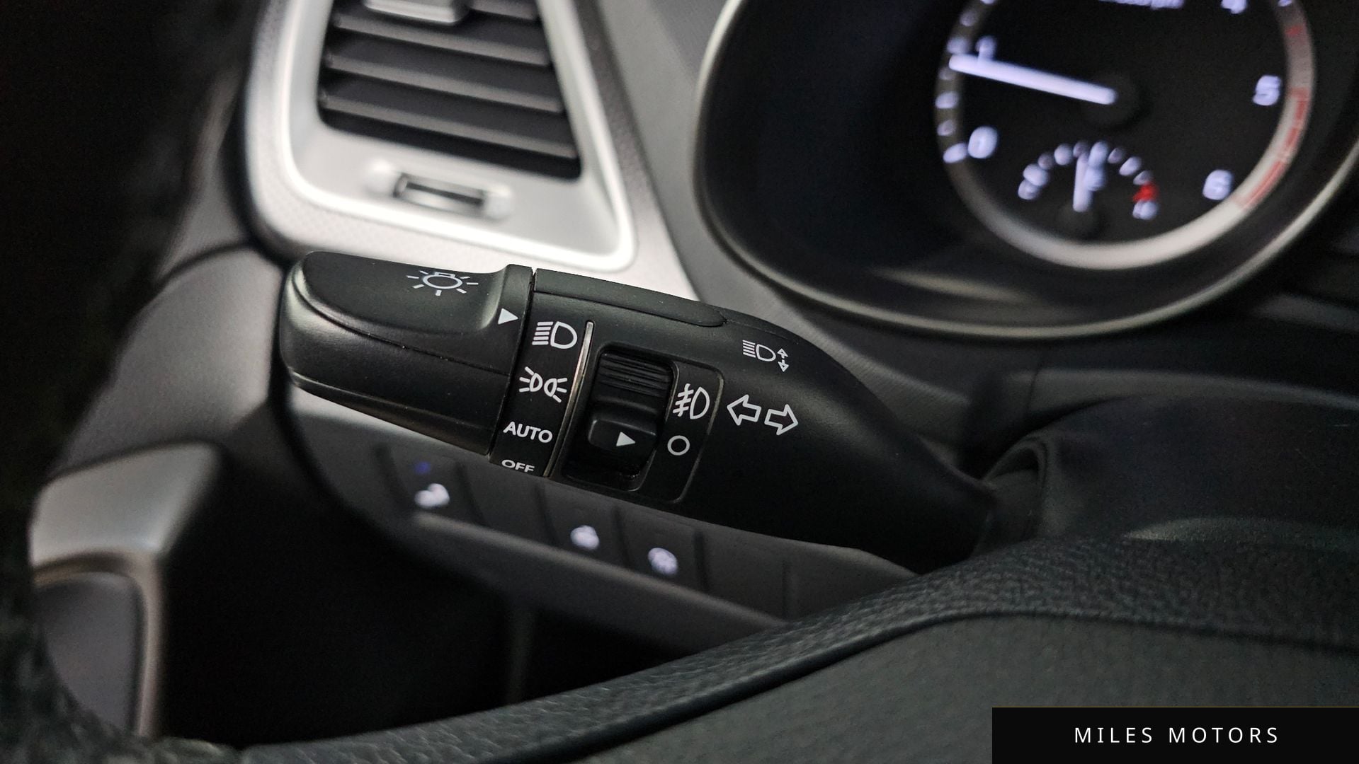 Hyundai Santafe 2018 — миниатюра 31