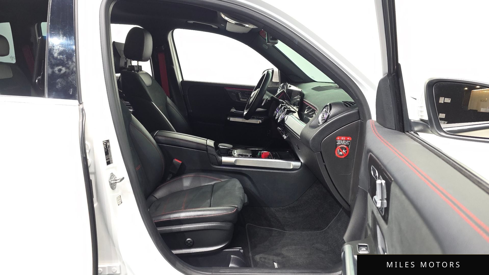 Mercedes-Benz GLB-Class X247 2021 — миниатюра 17