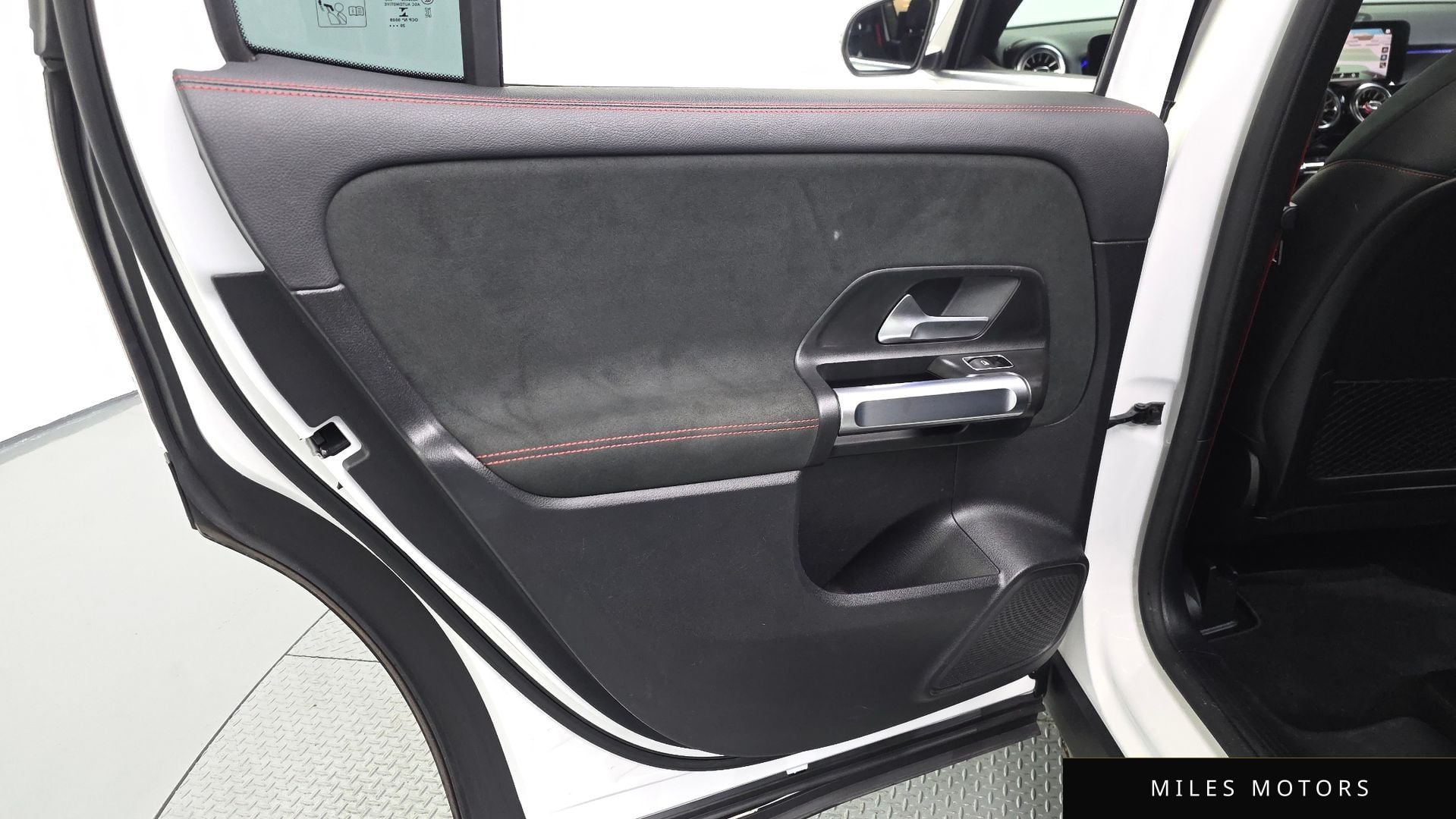 Mercedes-Benz GLB-Class X247 2021 — миниатюра 15