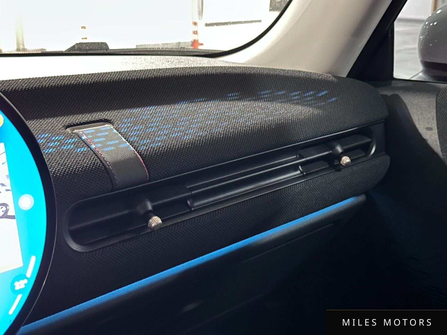 MINI Cooper 2025 — миниатюра 11