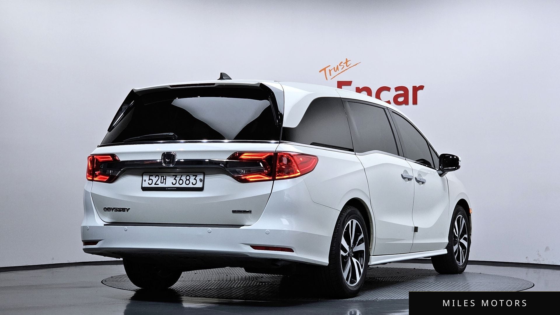 Honda Odyssey 2018 — миниатюра 2