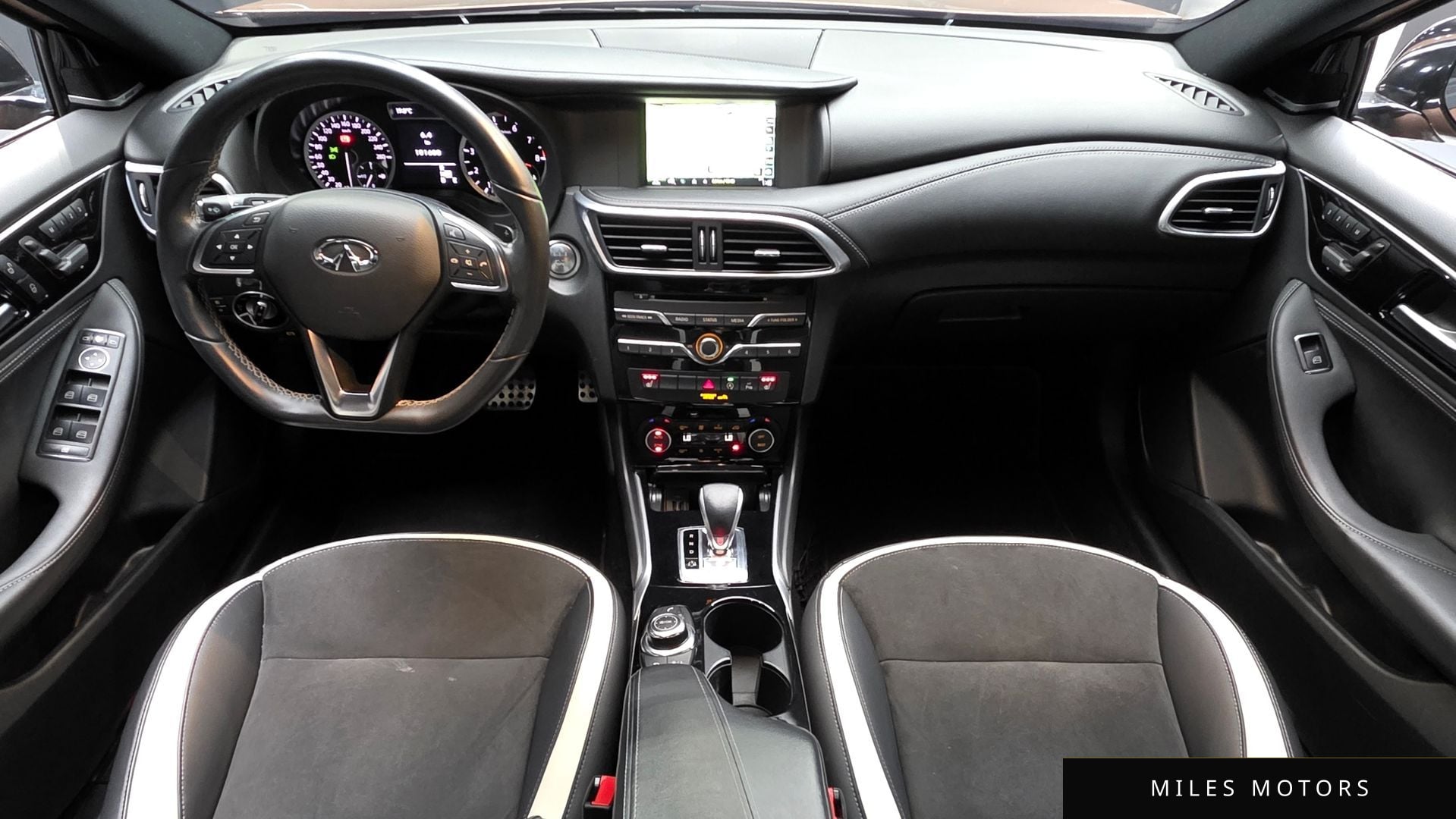 Infiniti Q30 2017 — миниатюра 6