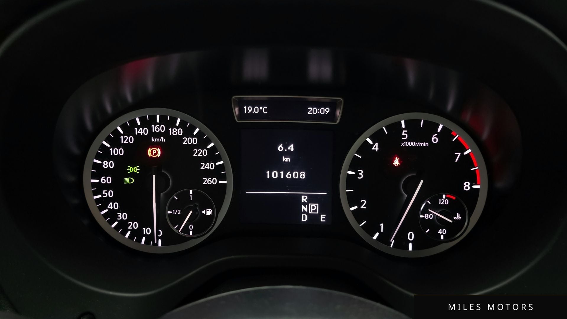 Infiniti Q30 2017 — миниатюра 10