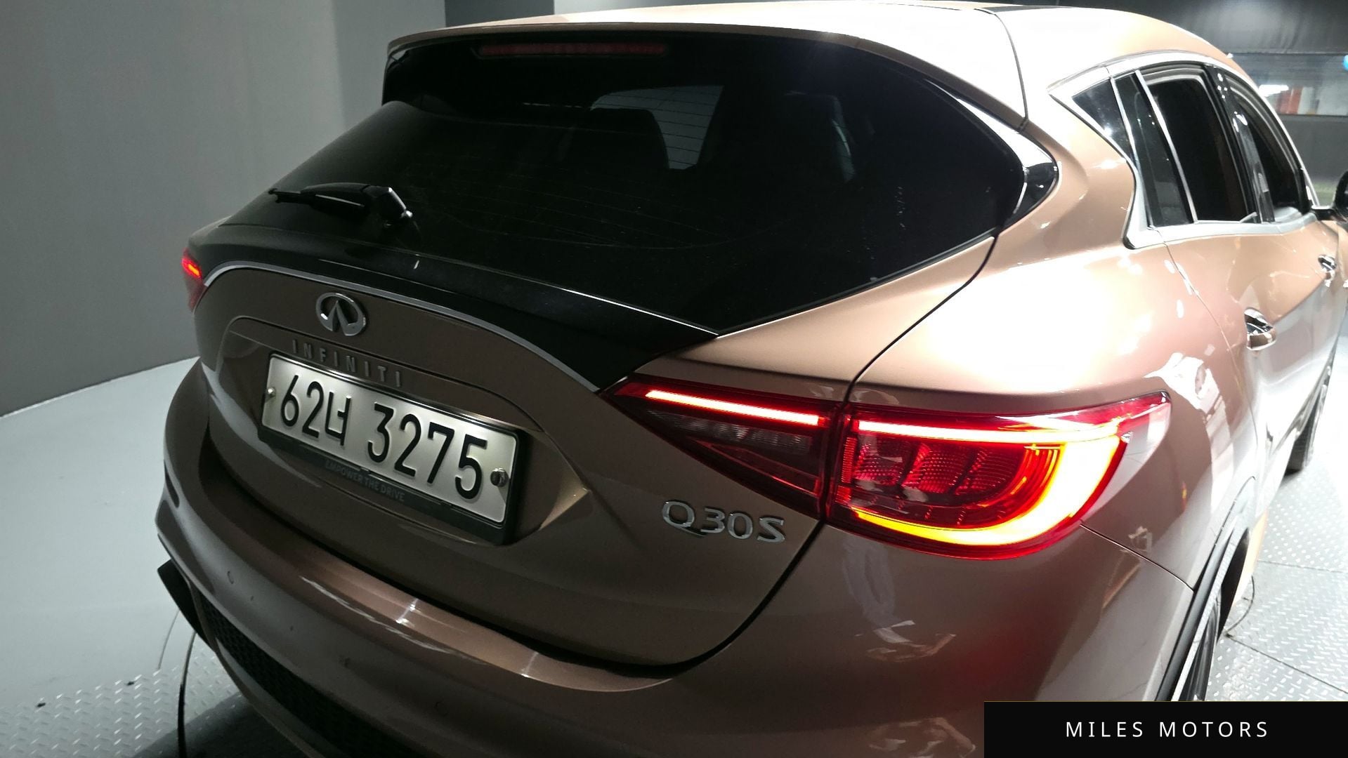 Infiniti Q30 2017 — миниатюра 8