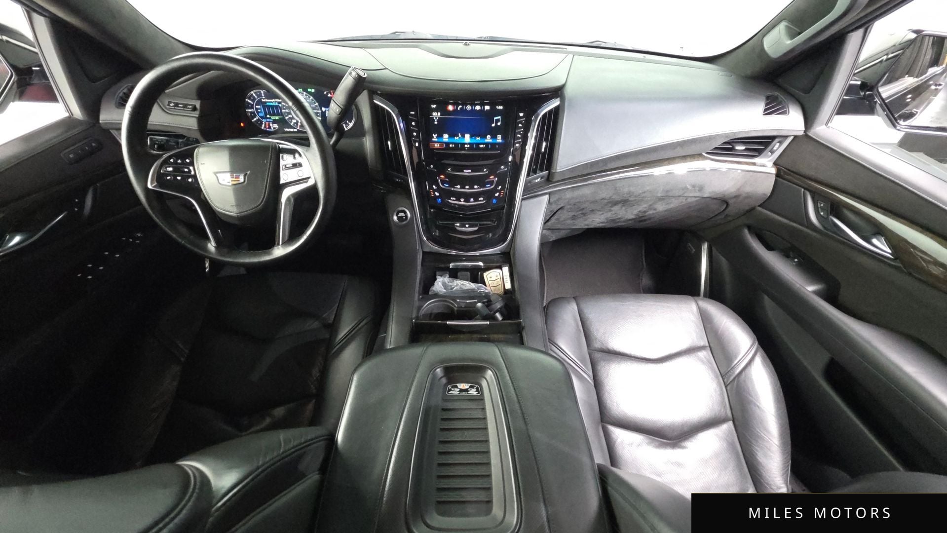 Cadillac Escalade 2018 — миниатюра 7