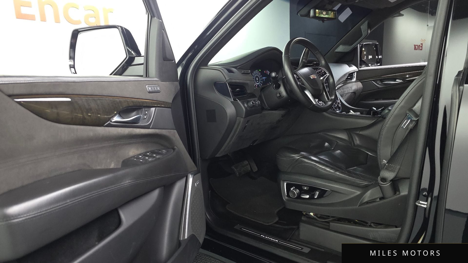 Cadillac Escalade 2018 — миниатюра 10
