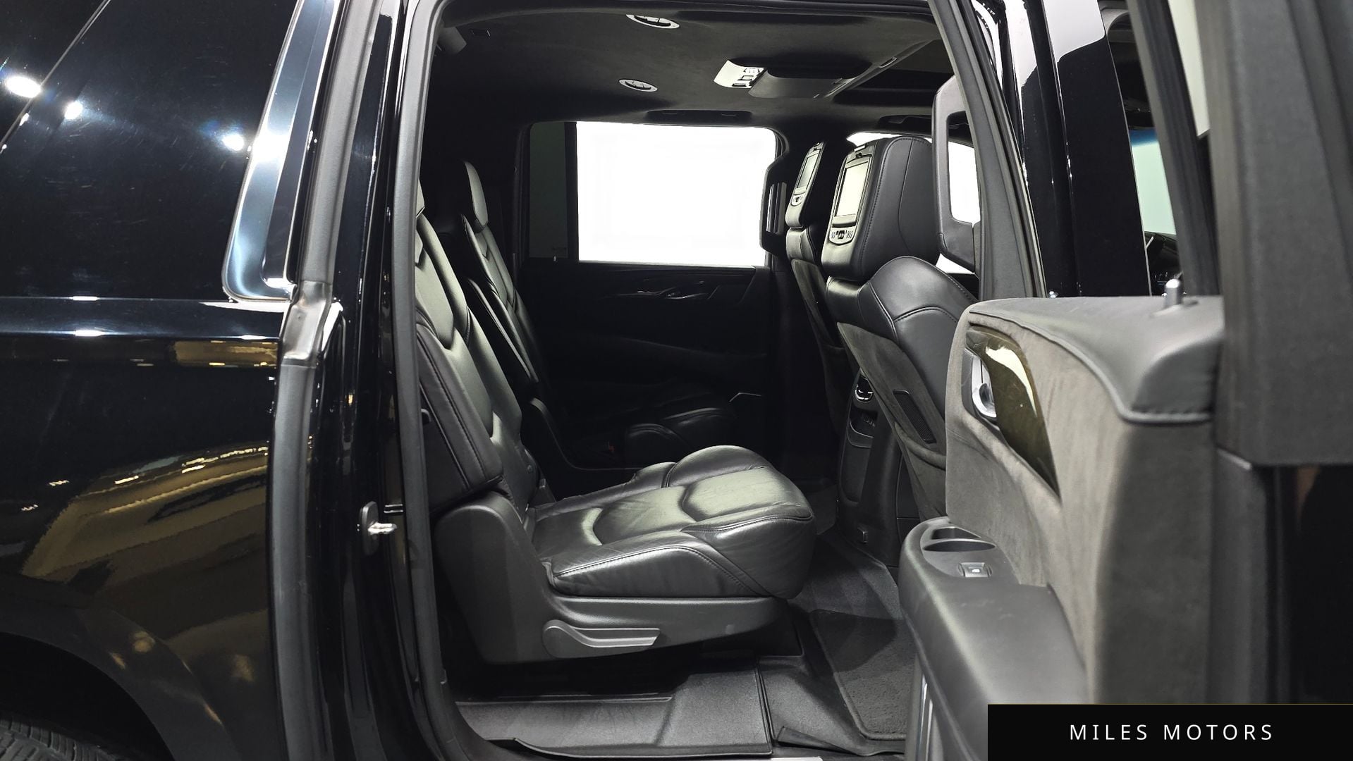Cadillac Escalade 2018 — миниатюра 12