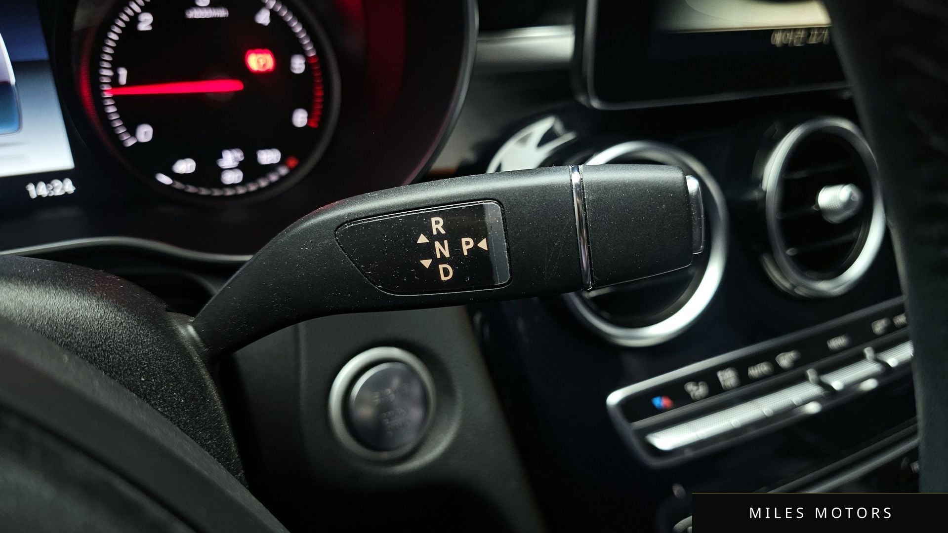 Mercedes-Benz C-Class W205 2018 — миниатюра 12