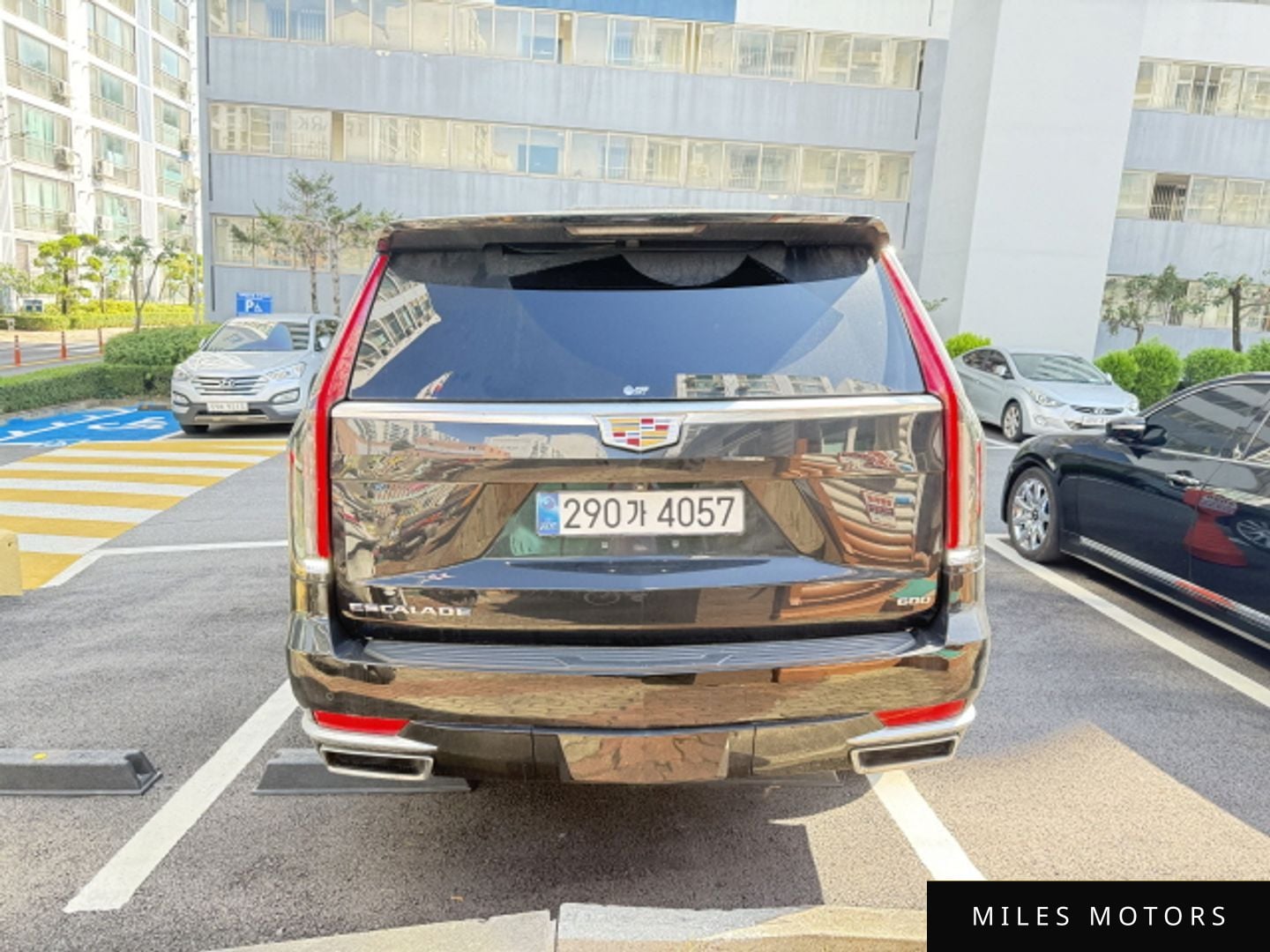 Cadillac Escalade 2021 — миниатюра 4