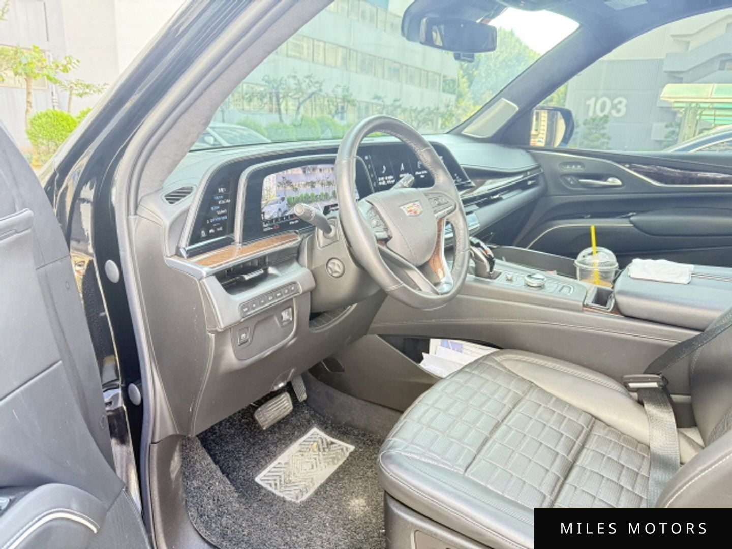 Cadillac Escalade 2021 — миниатюра 6