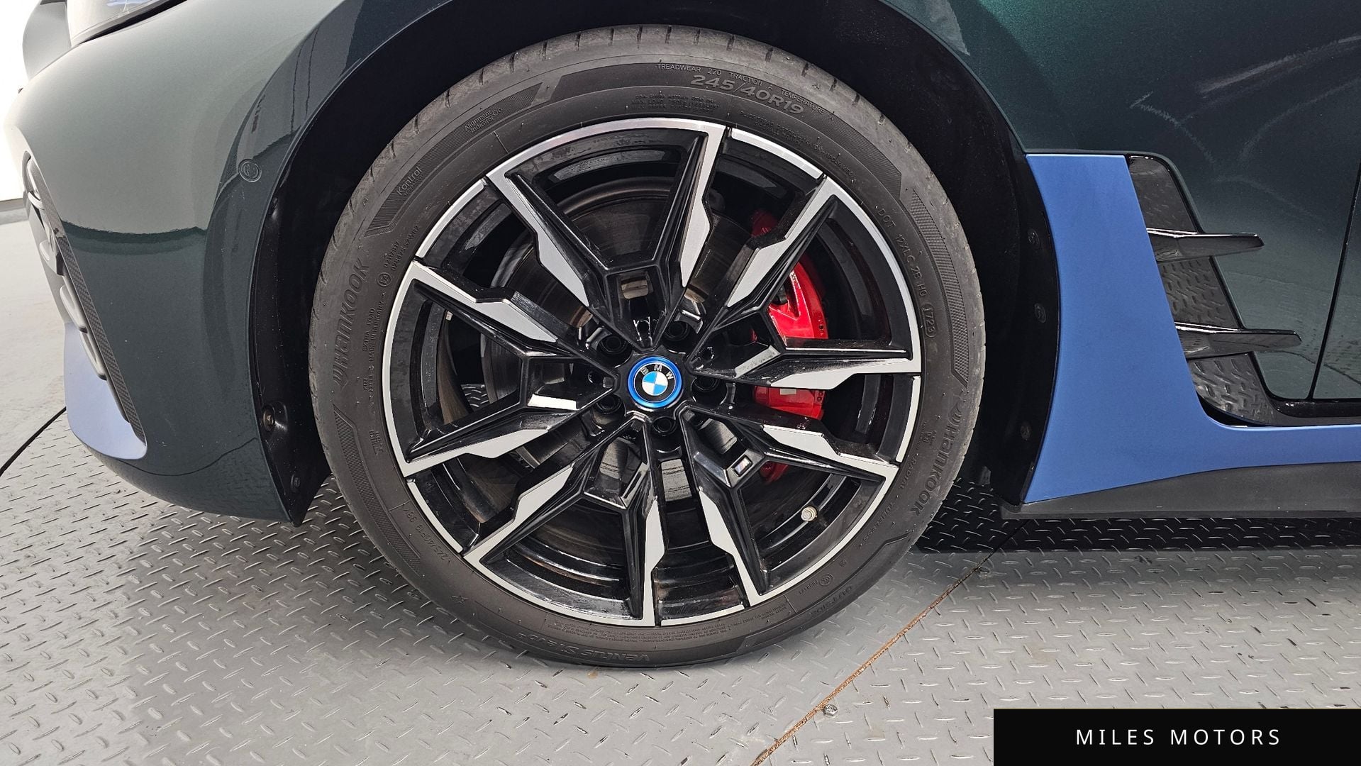 BMW i4 2024 — миниатюра 4
