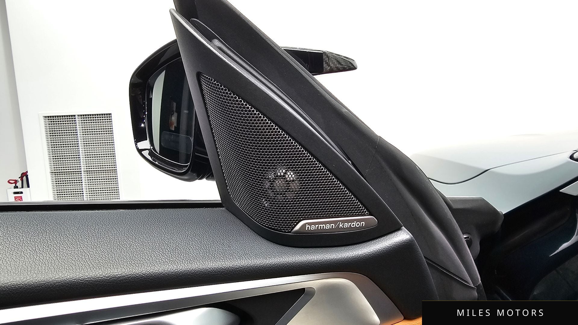 BMW i4 2024 — миниатюра 23