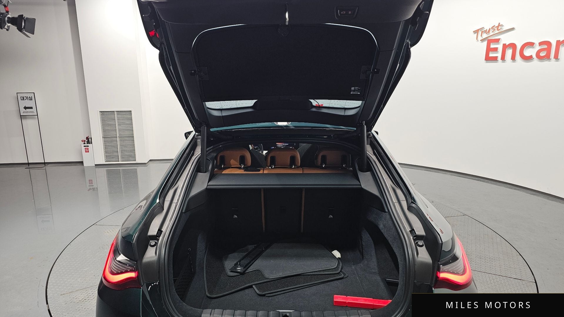 BMW i4 2024 — миниатюра 26