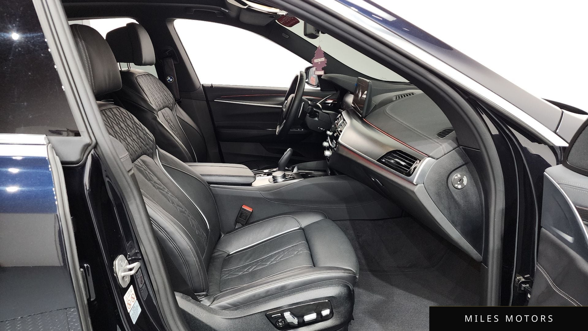 BMW 6시리즈 GT (G32) 2023 — миниатюра 15