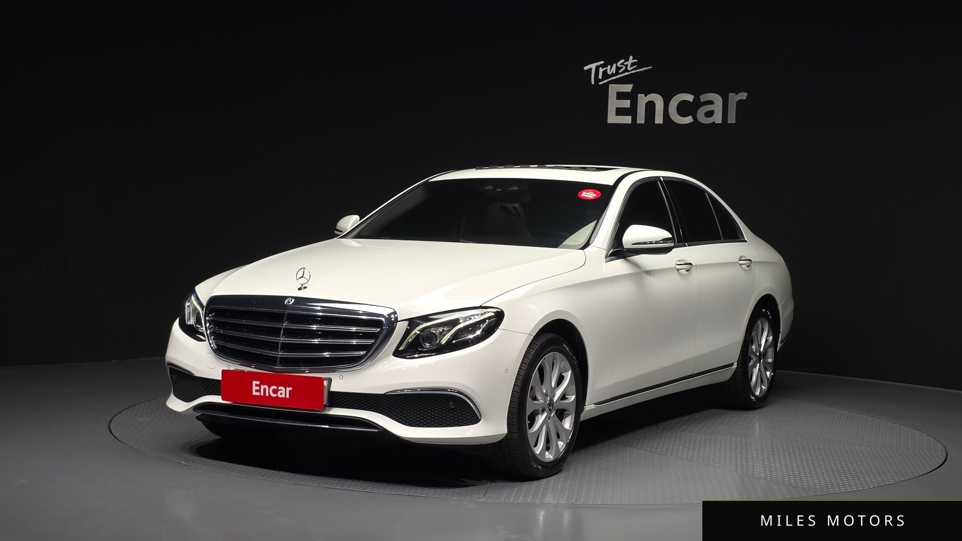 Mercedes-Benz E-Class W213 2017 — фото 1 из 12
