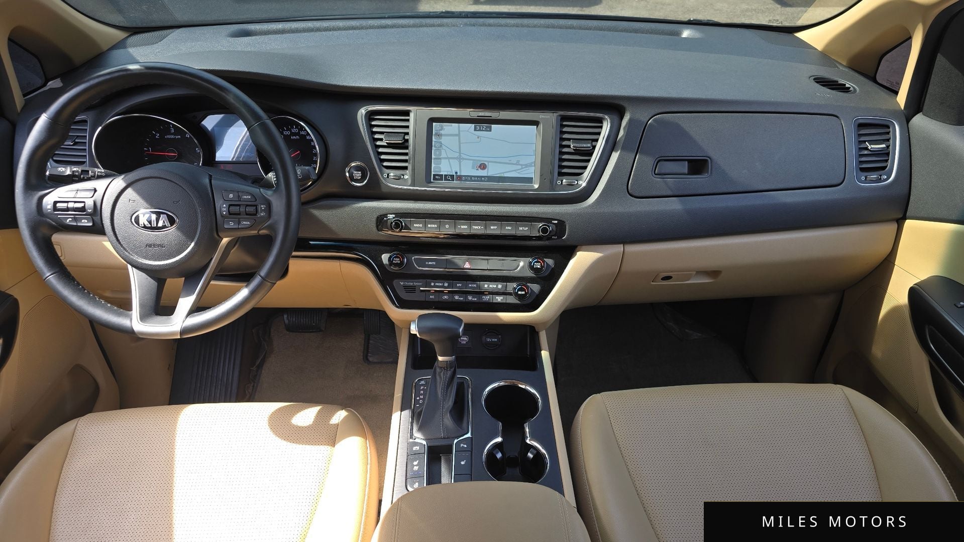 Kia Canival 2020 — миниатюра 10