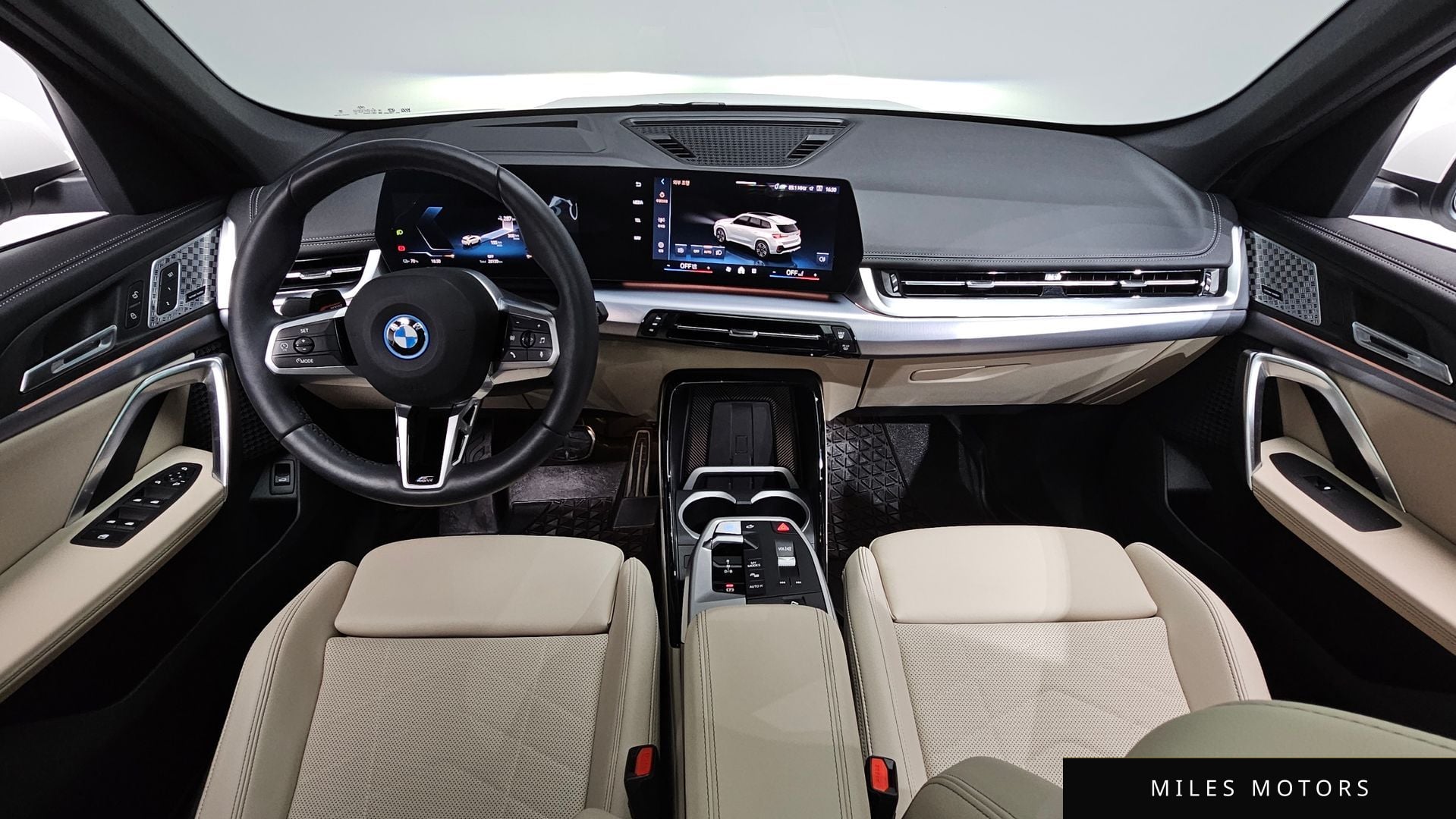 BMW iX1 (U11) 2025 — миниатюра 10
