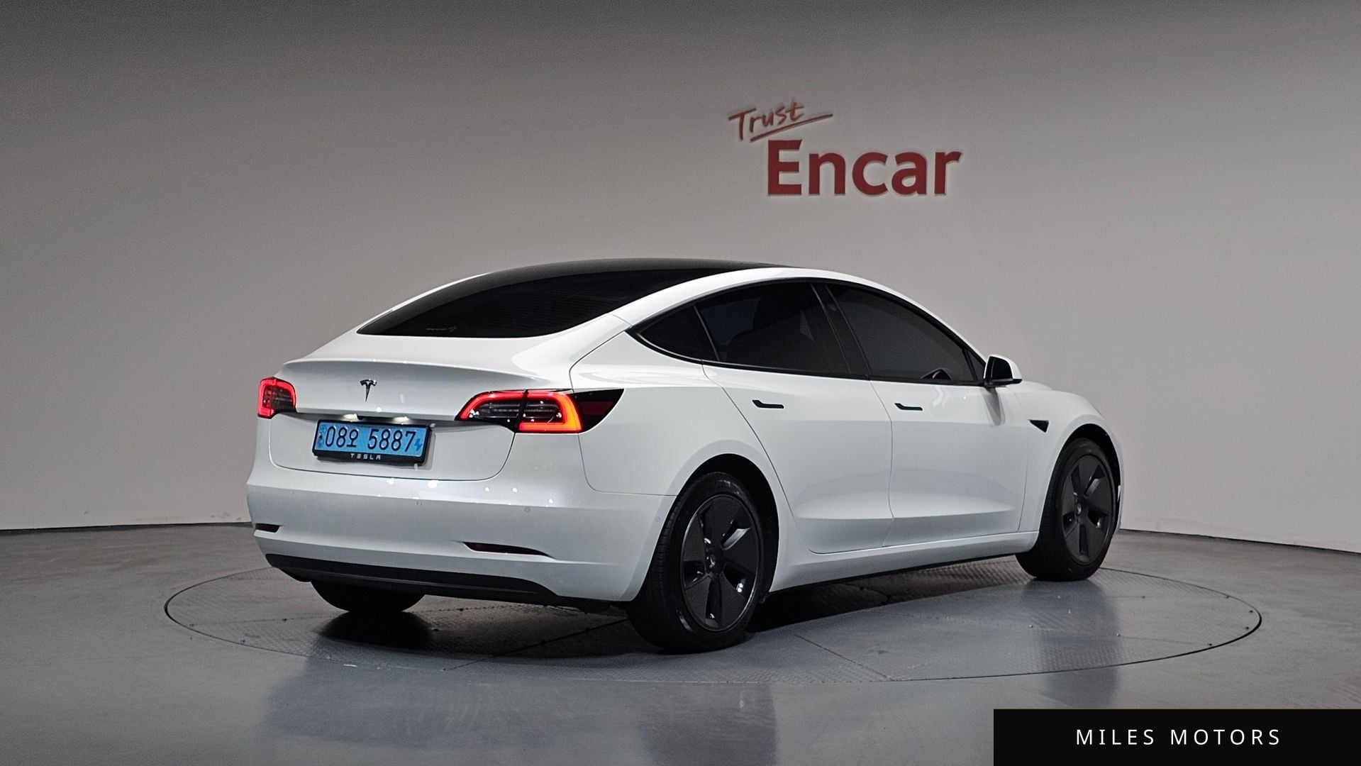Tesla 모델 3 2022 — миниатюра 2