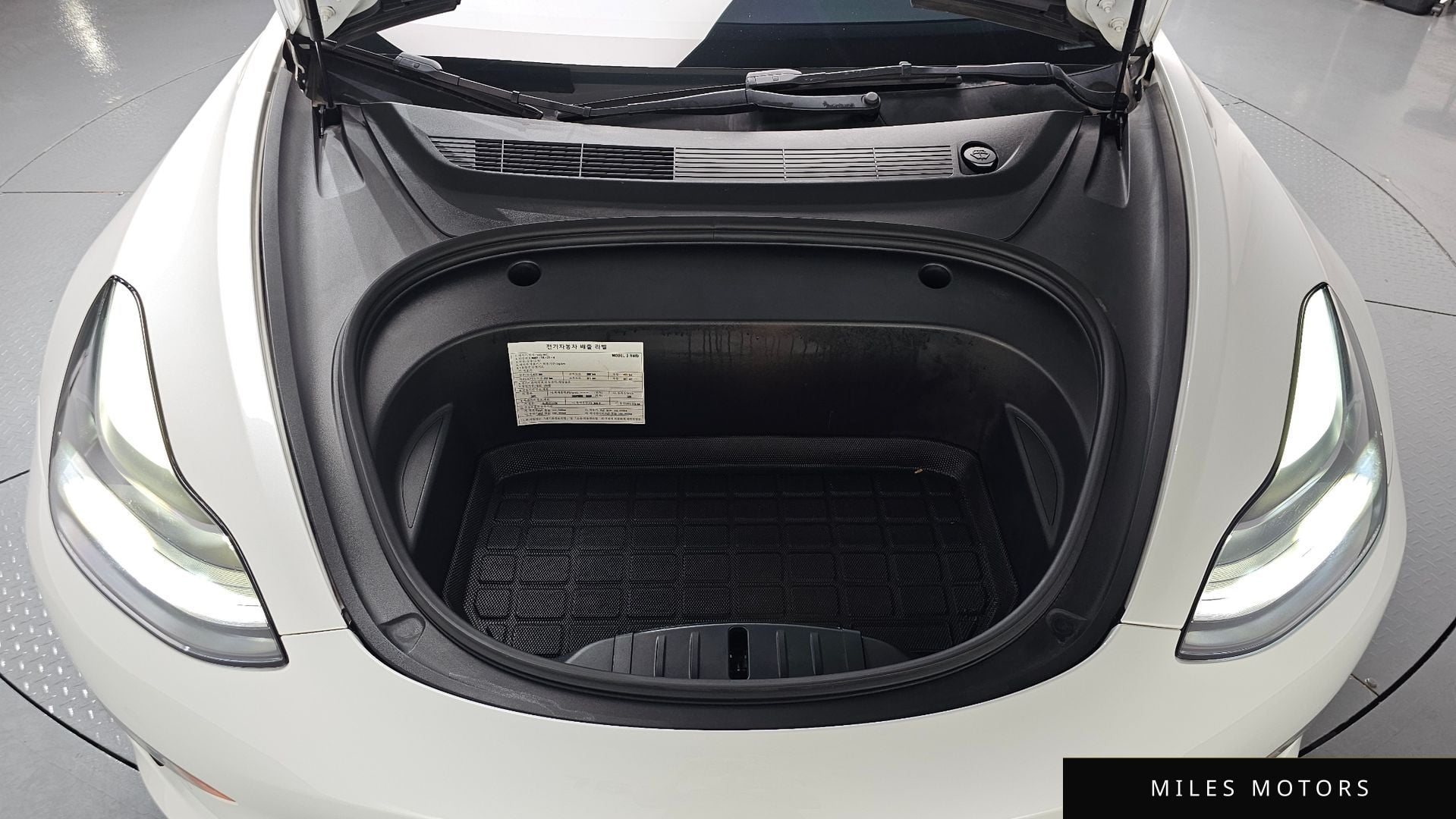 Tesla 모델 3 2022 — миниатюра 6