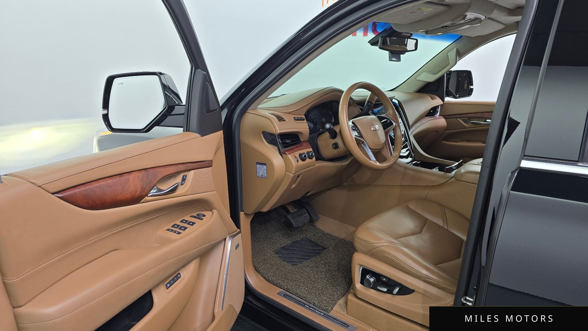 Cadillac 에스컬레이드 2016 — миниатюра 10
