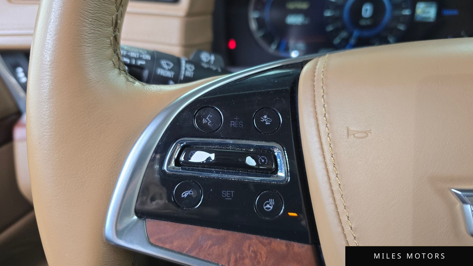 Cadillac 에스컬레이드 2016 — миниатюра 16
