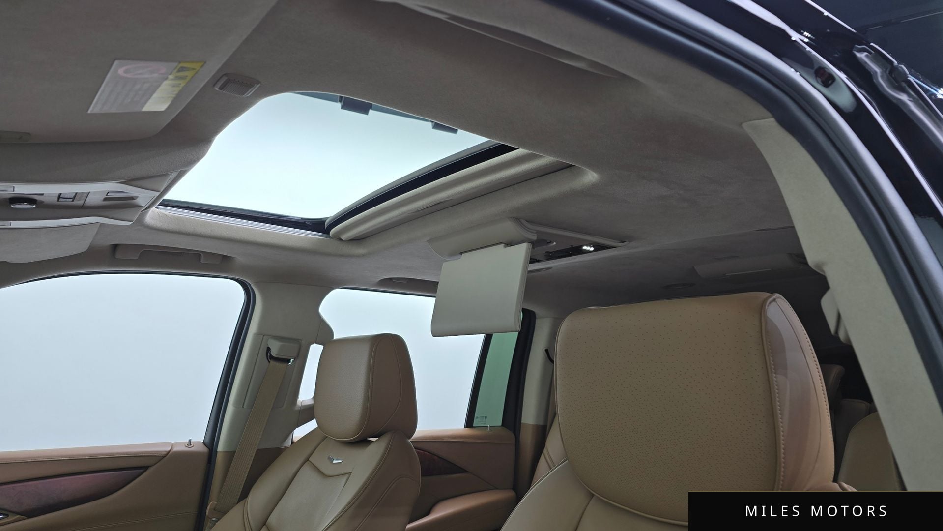 Cadillac 에스컬레이드 2016 — миниатюра 17