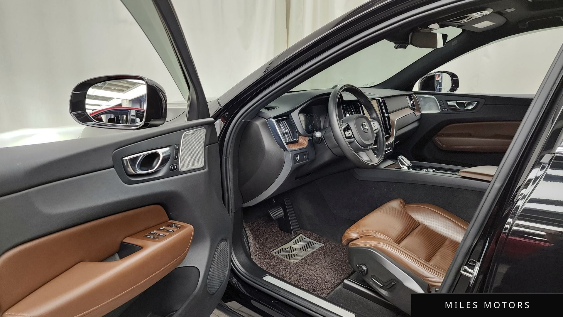 Volvo XC60 2021 — миниатюра 12