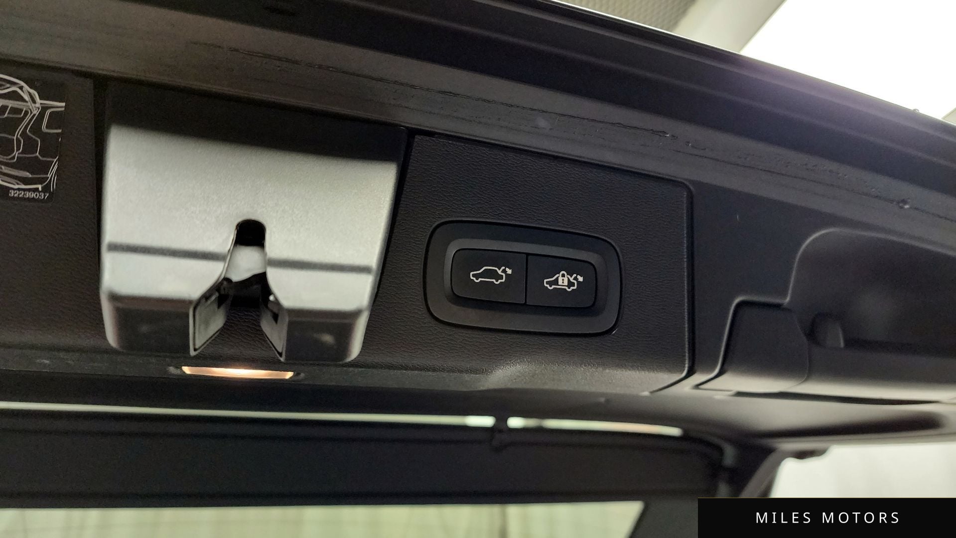Volvo XC60 2021 — миниатюра 27