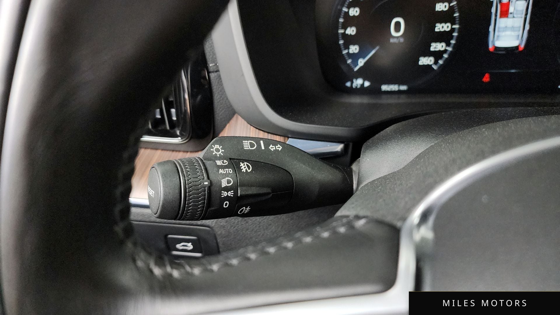 Volvo XC60 2021 — миниатюра 28
