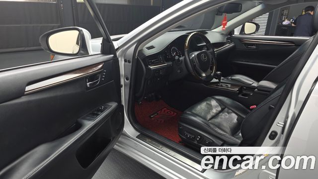 Лексус ES350 2013 — миниатюра 10