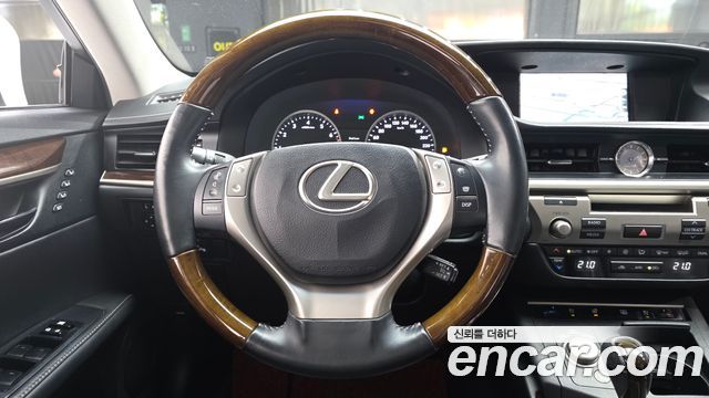 Лексус ES350 2013 — миниатюра 13