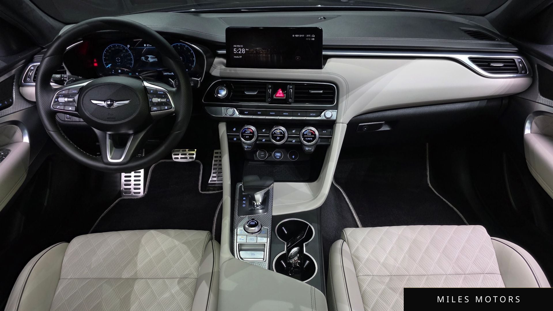Genesis G70 2023 — миниатюра 10