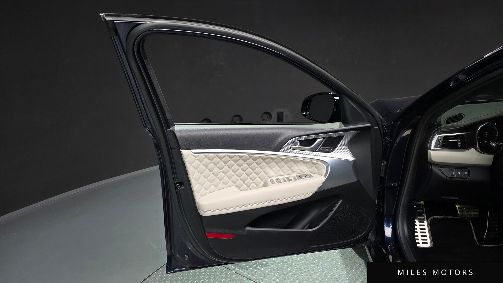 Genesis G70 2023 — миниатюра 14