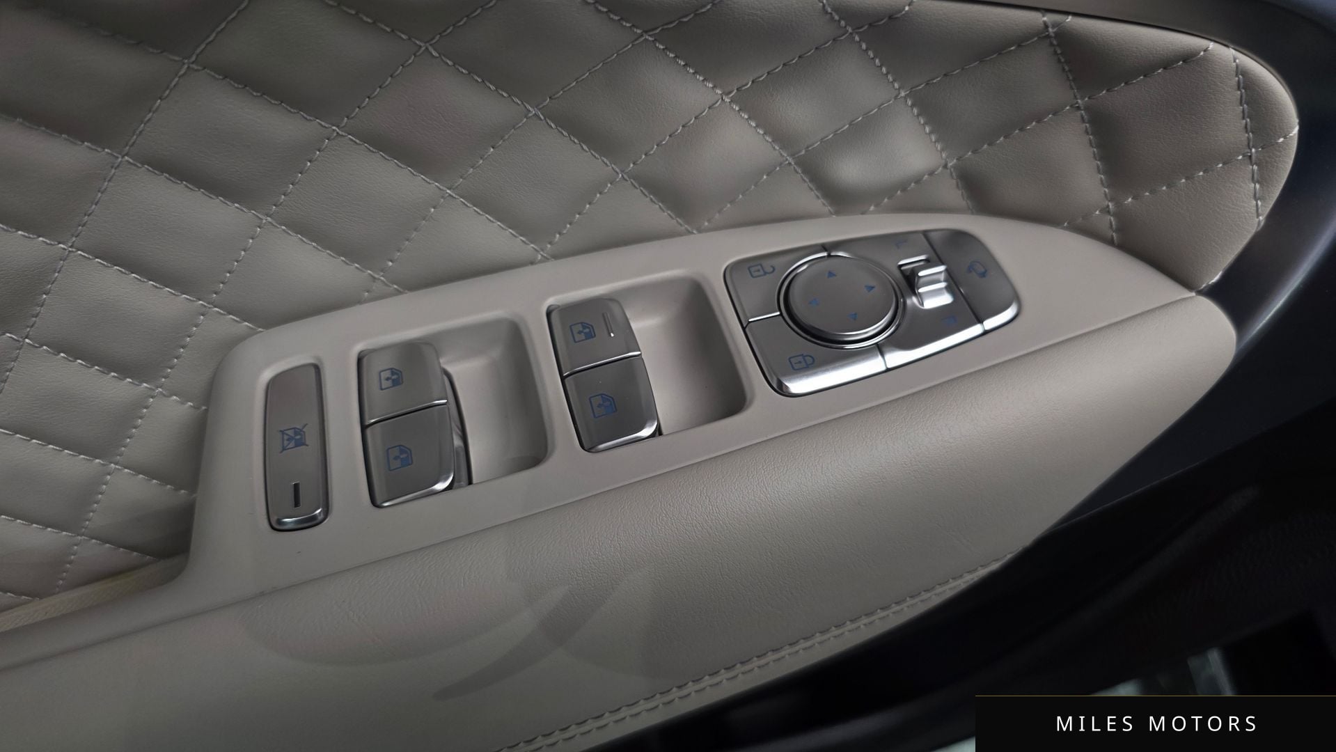 Genesis G70 2023 — миниатюра 30