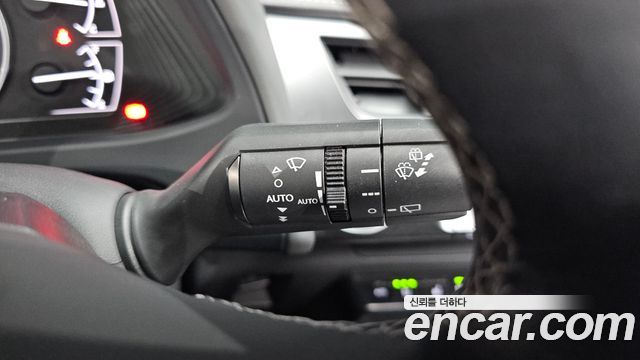 Лексус UX250h 2020 — миниатюра 25
