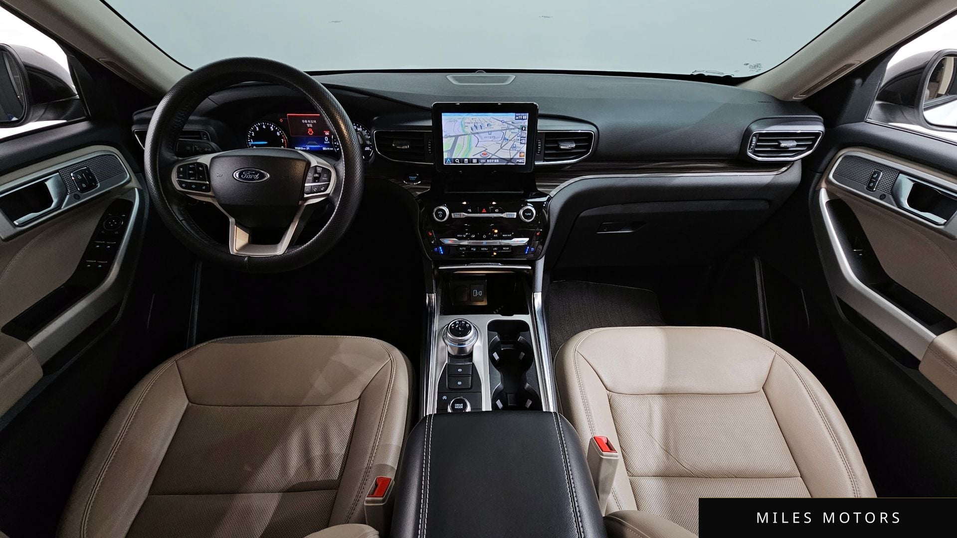 Ford Explorer 2022 — миниатюра 10