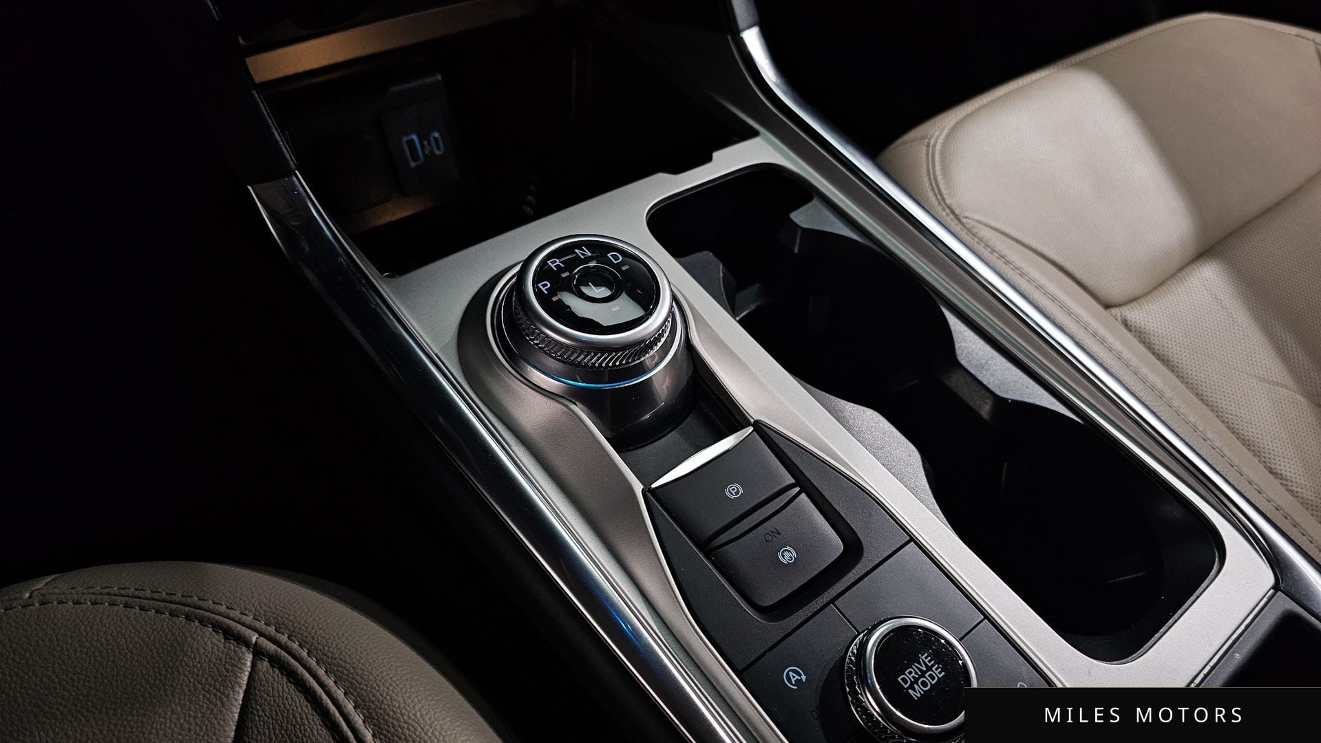 Ford Explorer 2022 — миниатюра 12