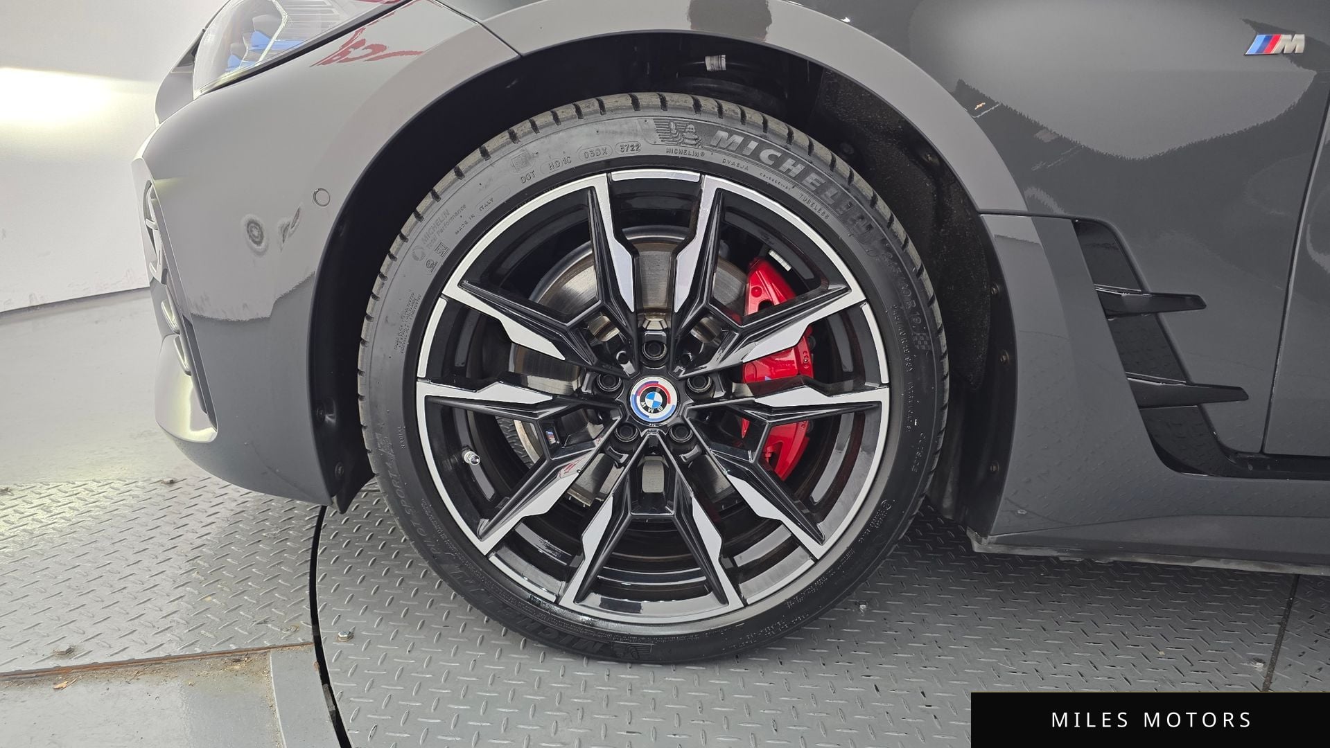 BMW i4 2023 — миниатюра 5