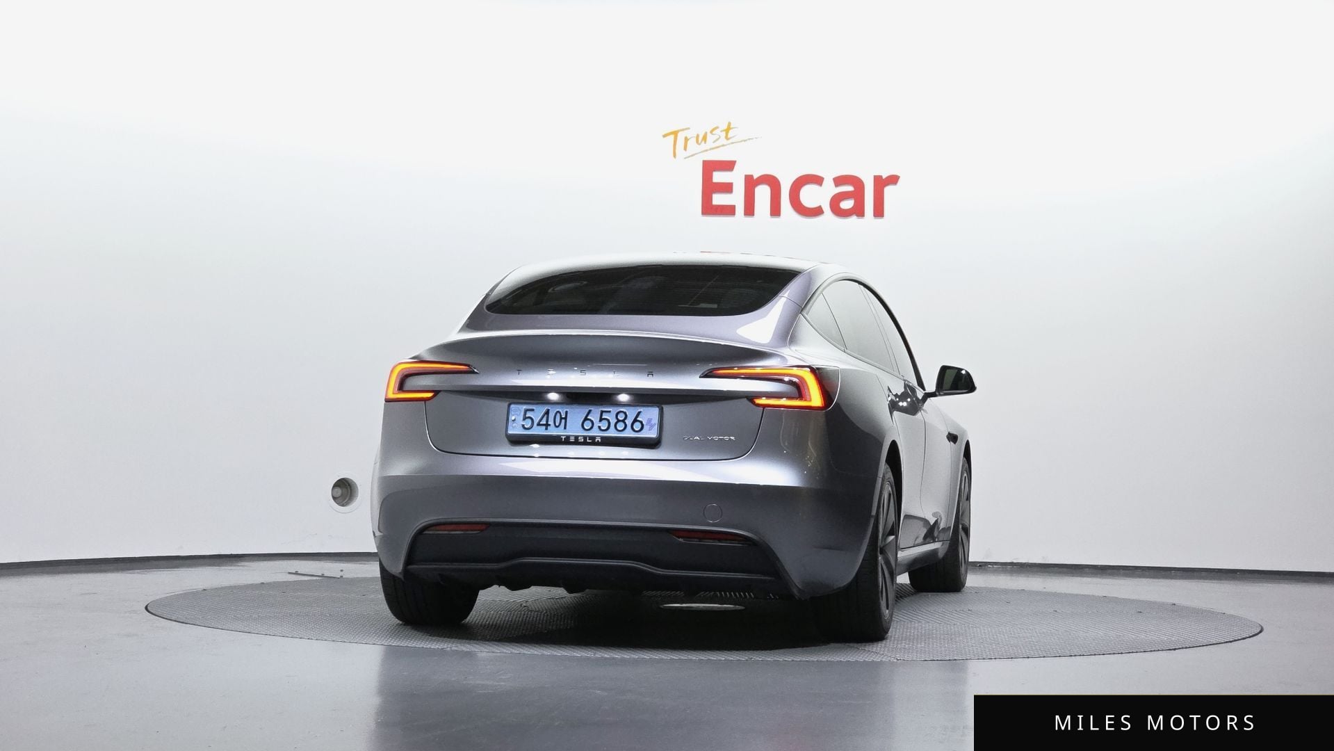 Tesla Model 3 2024 — миниатюра 4