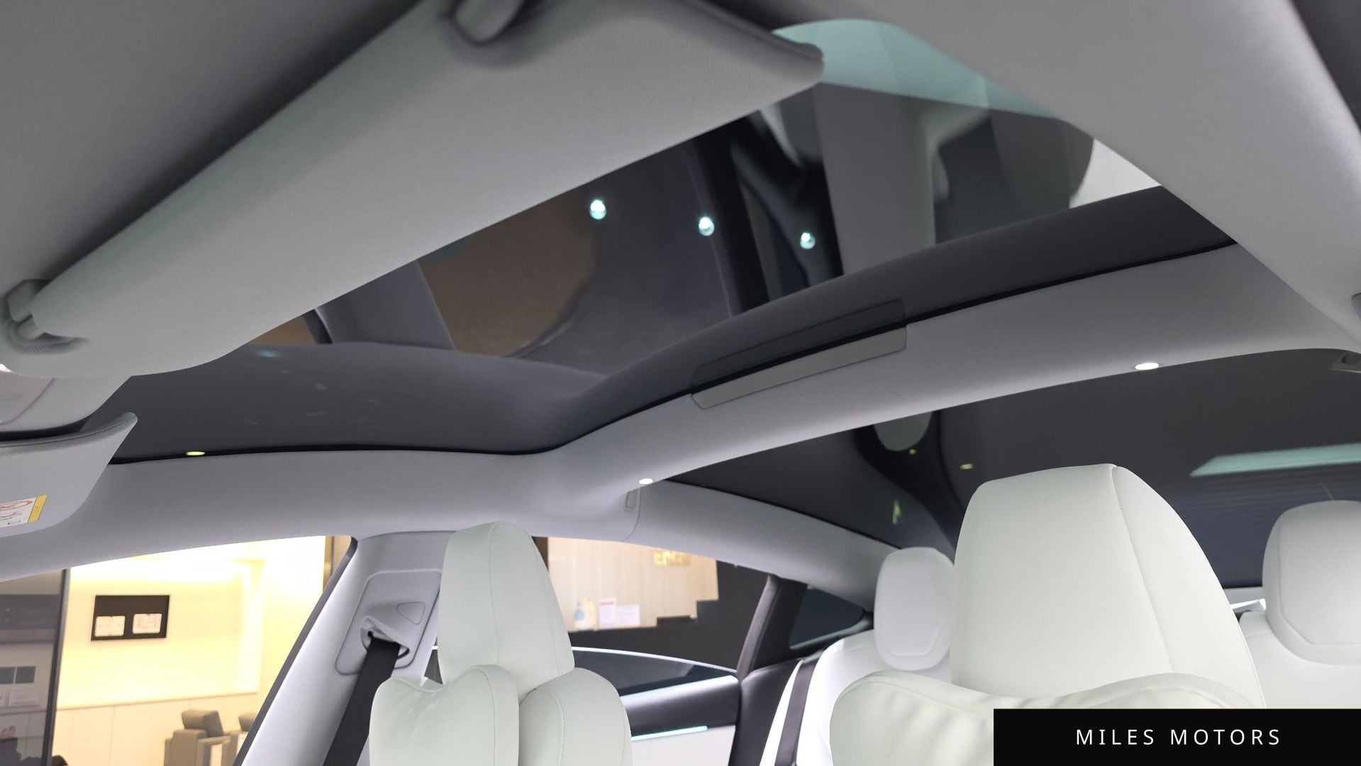 Tesla Model 3 2024 — миниатюра 25