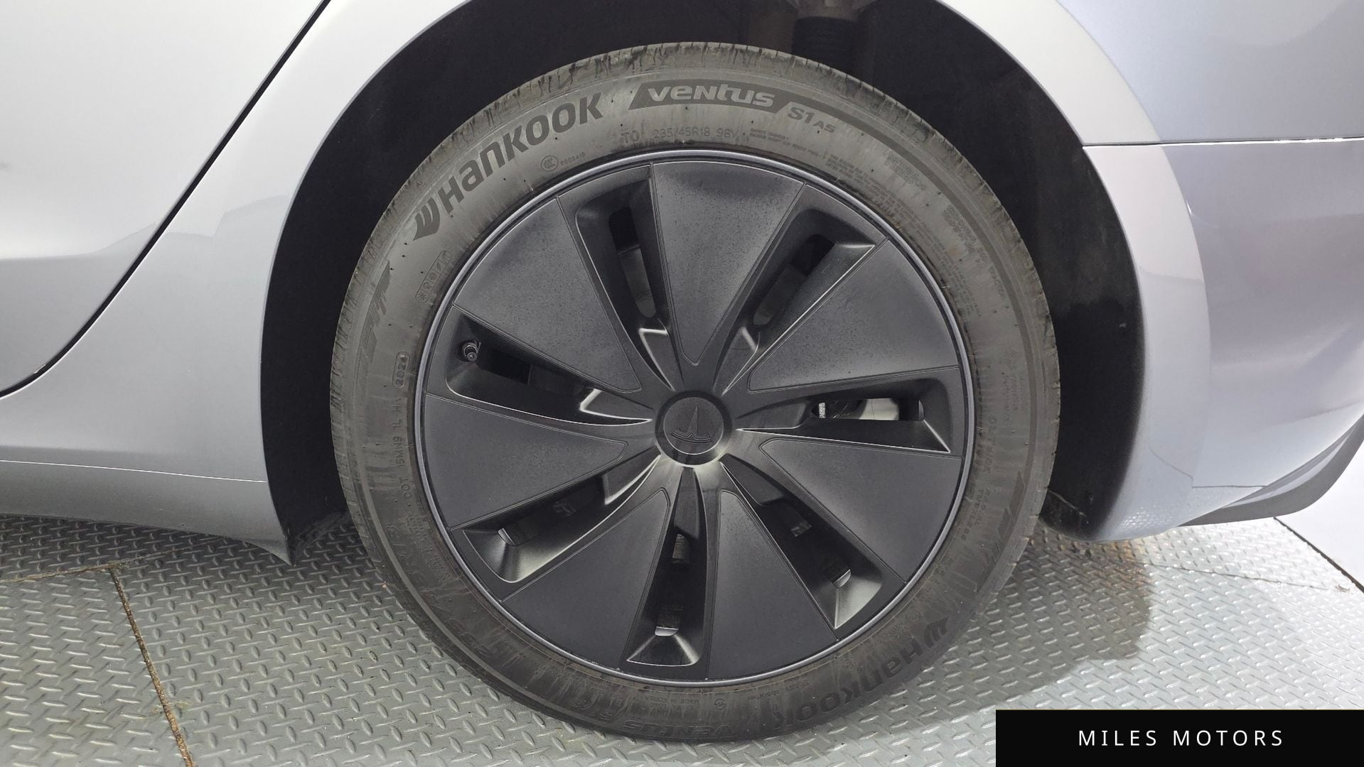Tesla Model 3 2024 — миниатюра 7