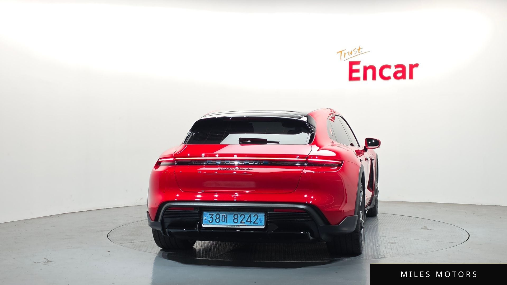Porsche Taycan 2022 — миниатюра 4