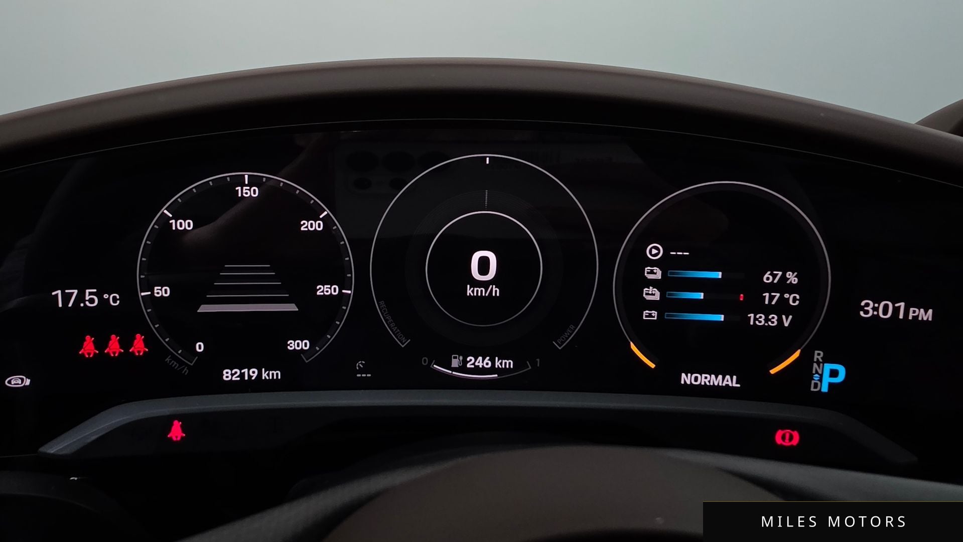Porsche Taycan 2022 — миниатюра 8