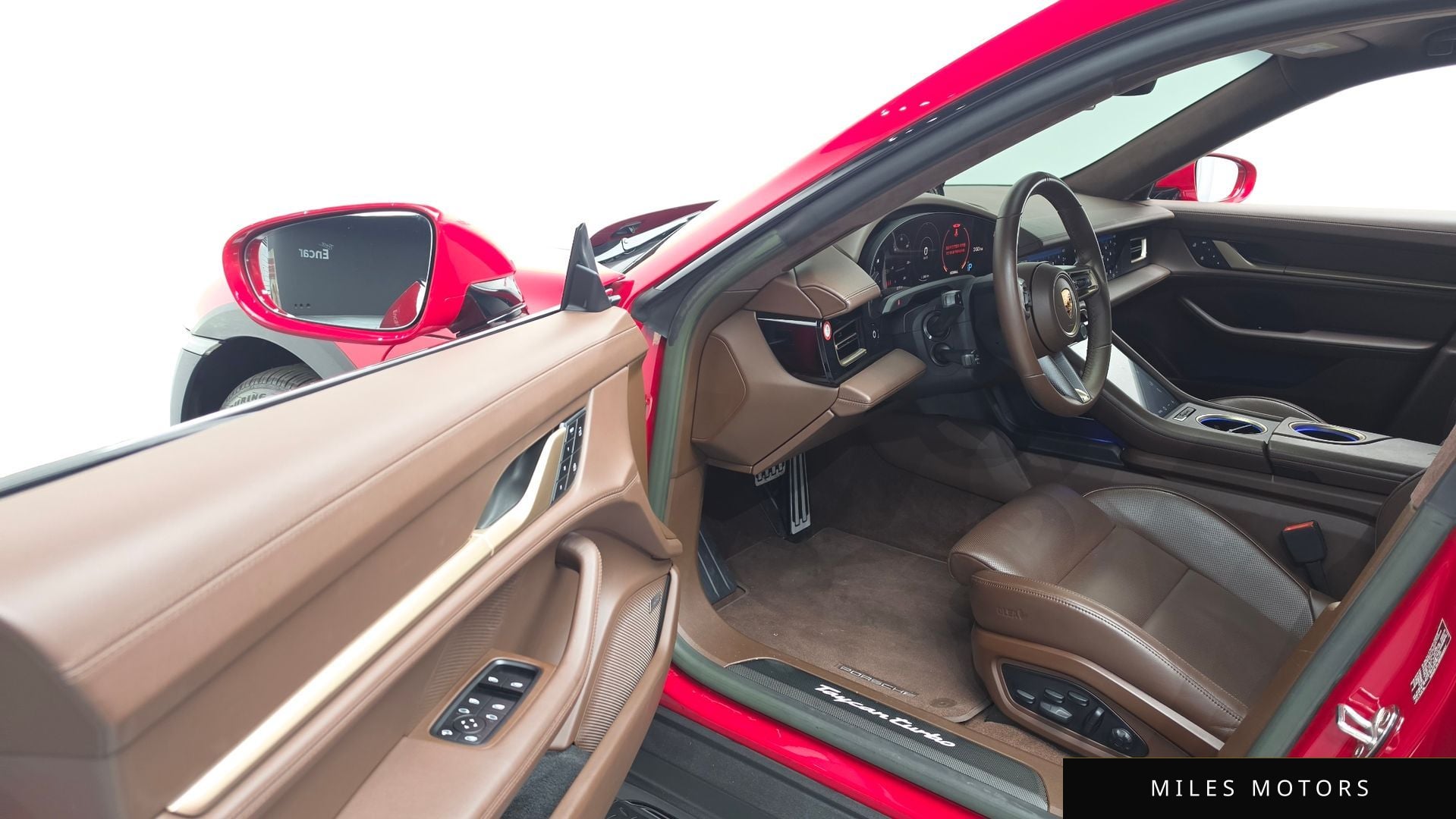 Porsche Taycan 2022 — миниатюра 10