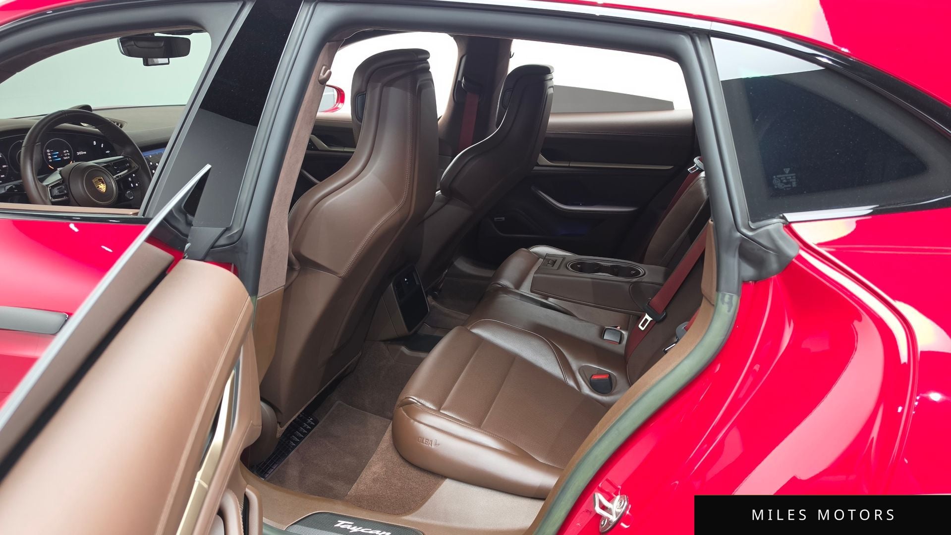 Porsche Taycan 2022 — миниатюра 11
