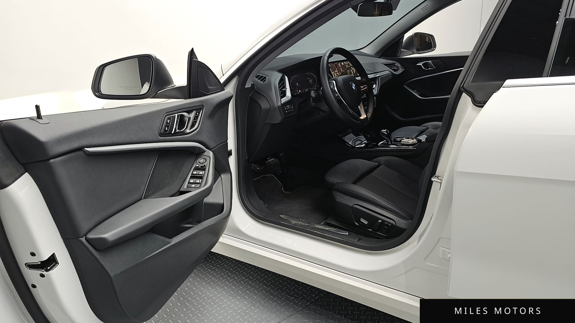 BMW 2-Series 2024 — миниатюра 10