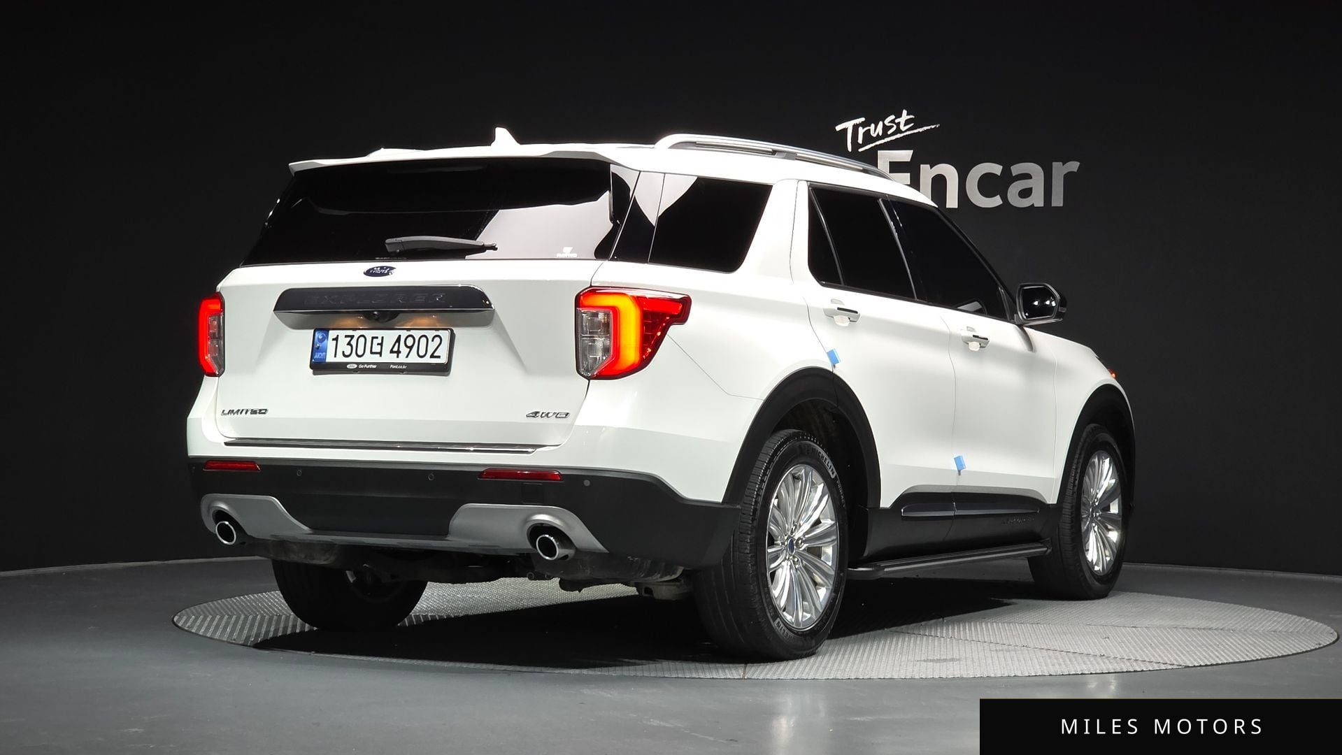 Ford Explorer 2021 — миниатюра 2
