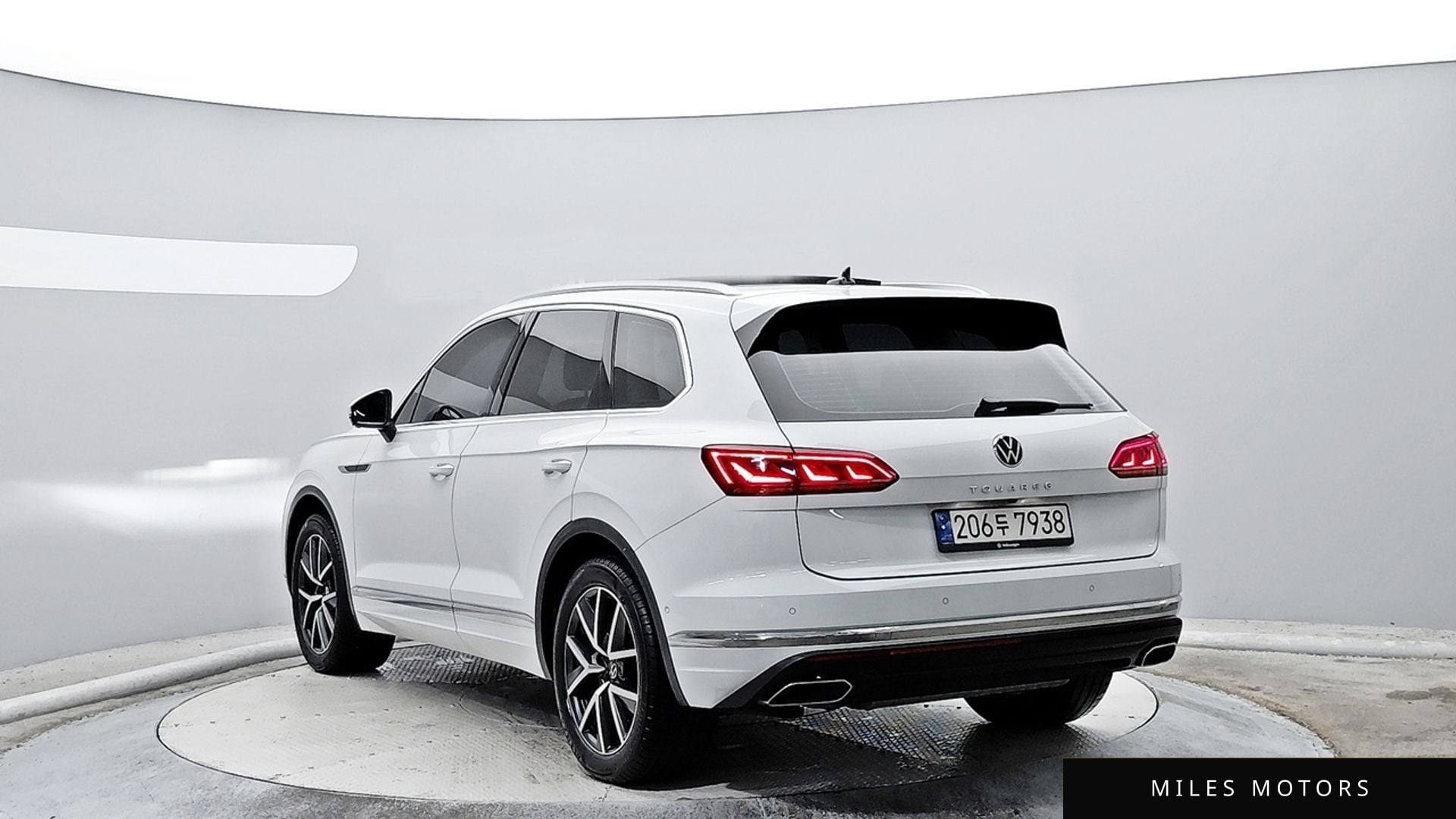 Volkswagen Touareg 2023 — миниатюра 2