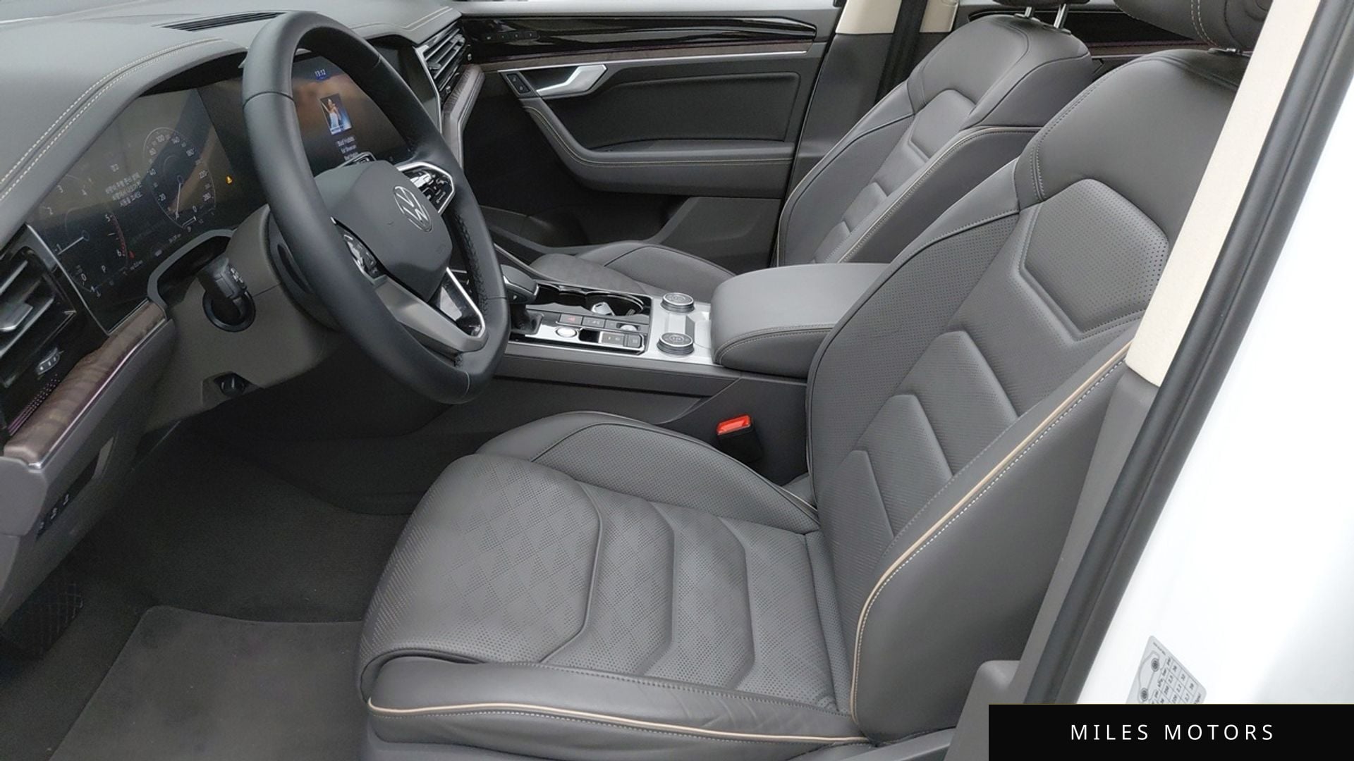 Volkswagen Touareg 2023 — миниатюра 10