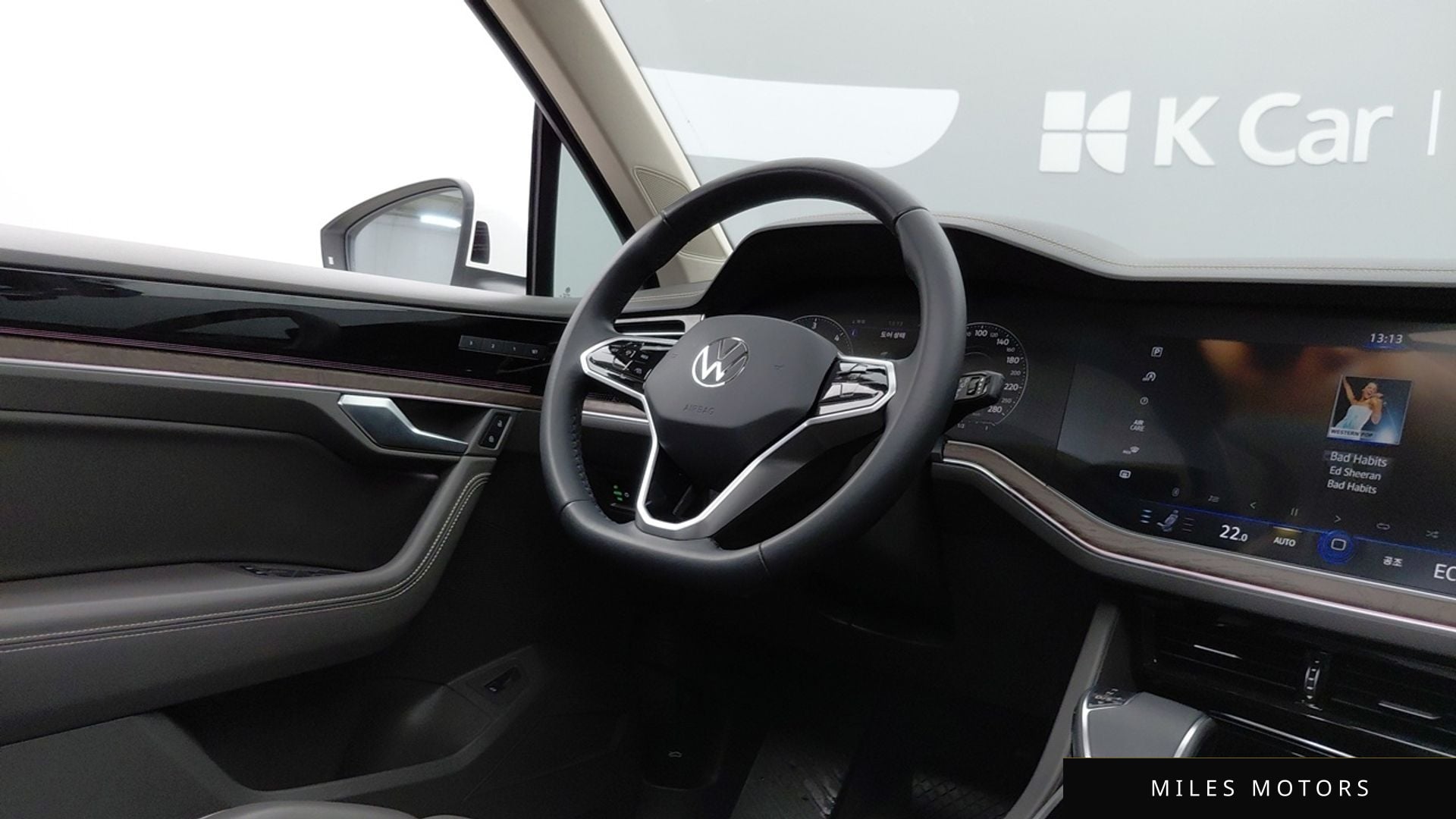Volkswagen Touareg 2023 — миниатюра 11